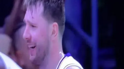 “亚洲杯乒乓球小组赛首战：蒯曼对阵曾尖 精彩瞬间回顾”